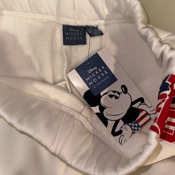 NWT‼️ Disney Mickey Mouse Shorts - Picture 4 of 4